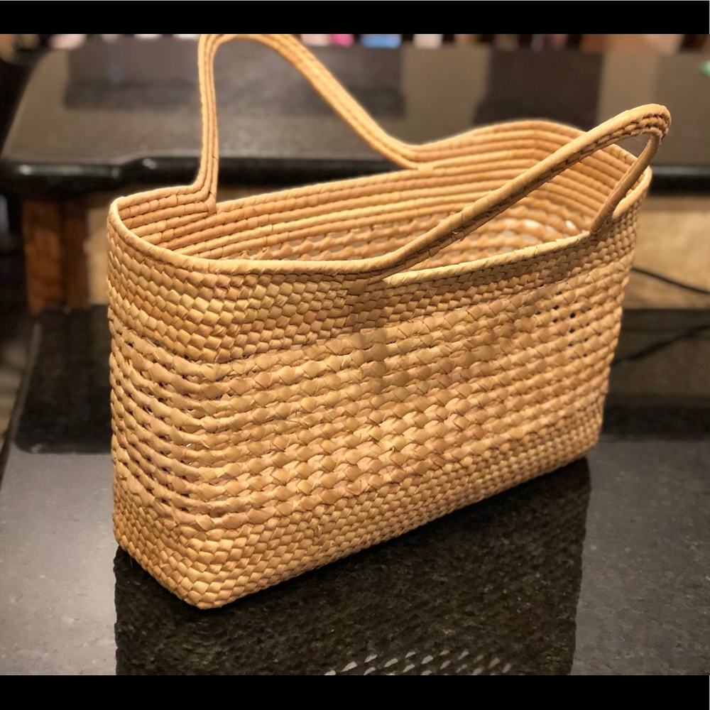 Straw beach bag!